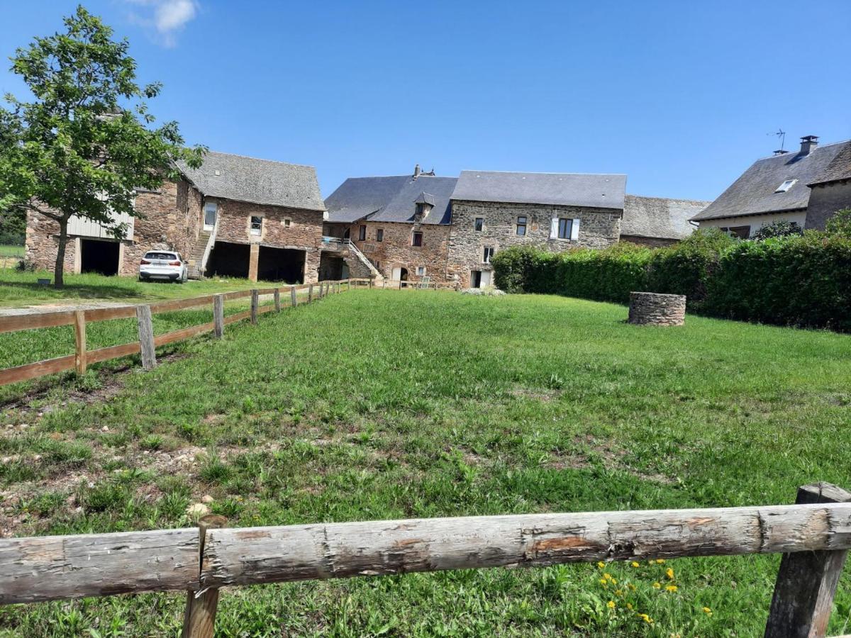 Rignac  Les Gites De La Bouldoire Le Marronnier מראה חיצוני תמונה